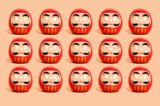 Pattern of rows of traditional Japanese&nbsp;Daruma&nbsp;dolls