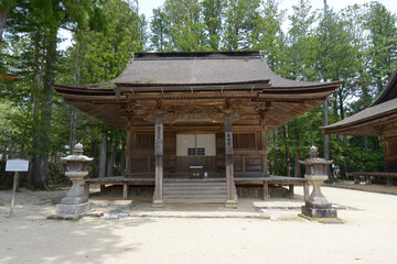 Obraz premium 高野山壇上伽藍 藍染堂 和歌山県高野町