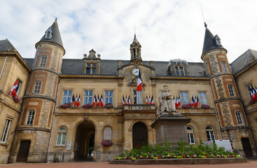 Fototapeta na wymiar Successively a convent, a luxury dwelling and a tax office, this 19th-century building in Melun is now the Town Hall.