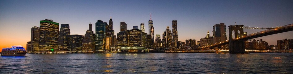 Fototapeta na wymiar New York skyline panoramic 
