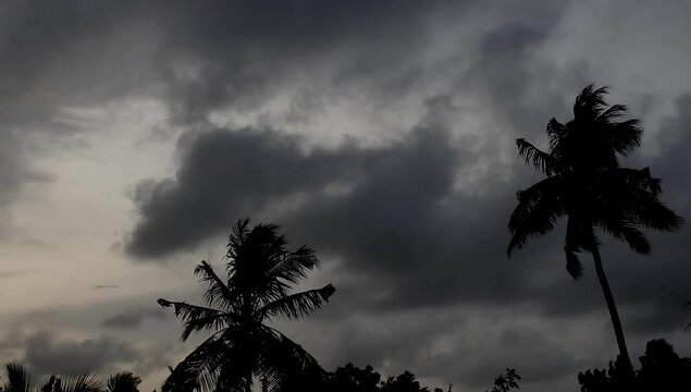 Time-lapse video of dark clods before the rain.