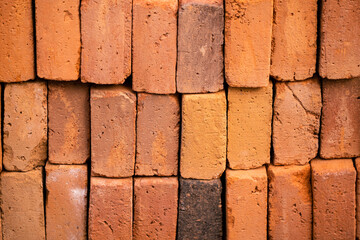 Ladrillos apilados en toma close-up