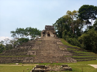 Pirámide ceremonial mesoamericana 2