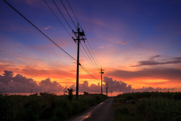 Looking towards the country road, there is a magical and beautiful dusk cloud