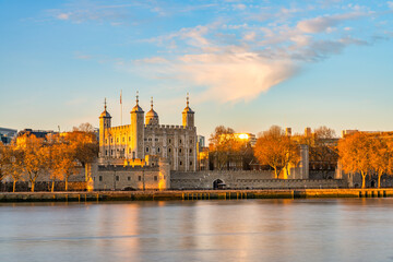 Fototapeta na wymiar Tower of London in evening light