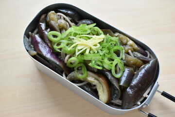 メスティン（ナスの煮浸し蕎麦）