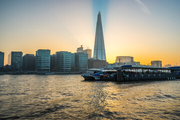 Obraz premium Sunset skyline of south bank of river Thames in London. England 