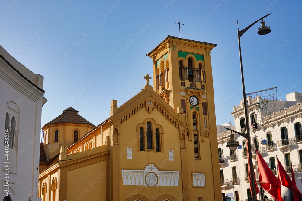 Sticker Scenic view of the Church of Our Lady of Victory in Tetouan, Morocco under a clear sky