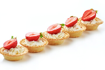Close up tartlet with cottage cheese and strawberry