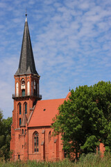 Obraz premium Kirche als Seezeichen; Wustrower Kirche als Wahrzeichen ein des Fischlandes