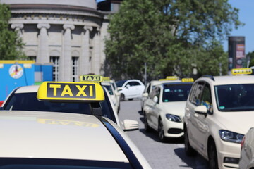 Taxi