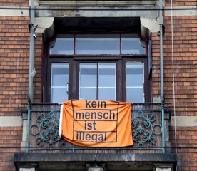 Transparent an einer Fassade: 