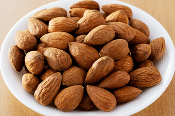 アーモンド　ナッツ