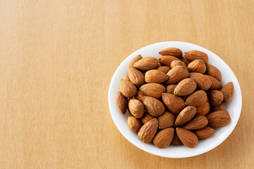 アーモンド　ナッツ