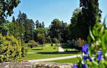 Park przy zamku v Zruc Nad Sazavou