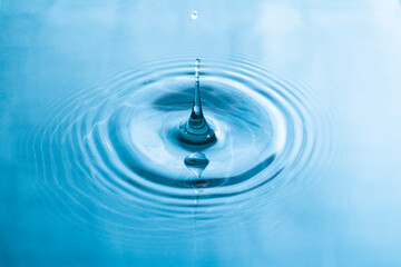 shapes on blue water surface, water drops, water surface, splashing water