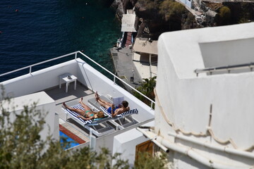 Santorin  terre volcanique merveille de la Méditéranée, le bleu le blanc et l'ocre