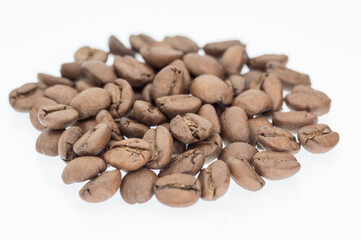 焙煎したコーヒー豆の拡大写真