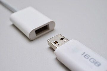 USB 端子
