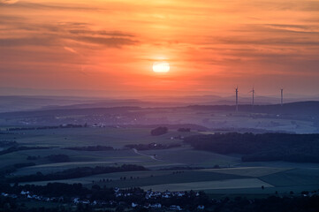 Bei Sonnenuntergang auf dem Staffelberg bei Bad Staffelstein in Franken in Deutschland