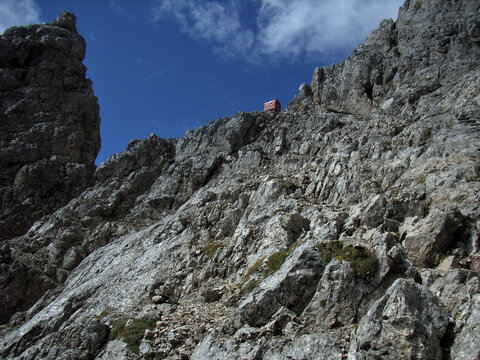 Das Bivacco Biasin an der Via Ferrata Stella Alpina zum Monte Agner