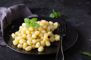 Gnocchi with olive oil, garlic and basil
