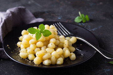 Gnocchi with olive oil, garlic and basil