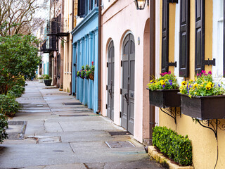 Fototapeta na wymiar Historic rainbow row in Charleston, SC