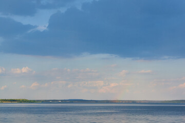 Blick über den Bärwalder see zum Kraftwerk Boxberg
