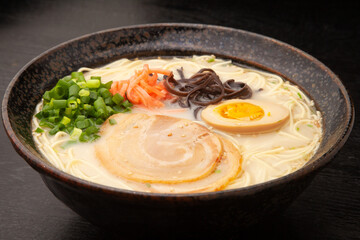 とんこつラーメン