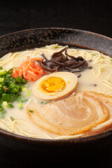 とんこつラーメン
