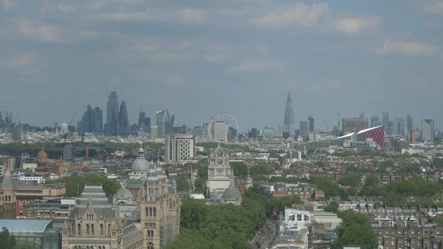 A high definition time lapse of the London skyline.