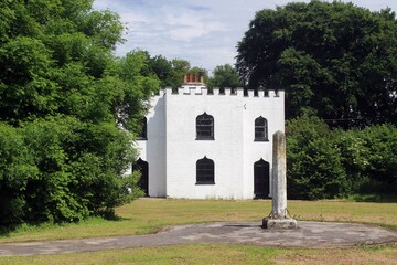 White Cross and White Cross Cottage, near Leven, East Riding of Yorkshire.