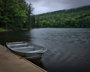 Fototapeta premium Rowboat on the lake at Cowans Gap State Park
