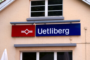 Obraz premium Sign Uetliberg at terminal station of SZU railway station. Photo taken June 18th, 2021, Zurich, Switzerland.