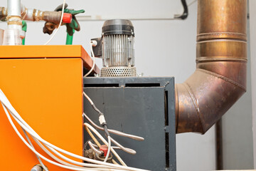 Chimney pellet heater