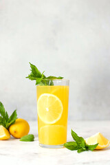 Fototapeta premium Lemonade with lemon