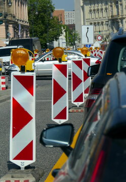 Baustelle mit Warnbarken