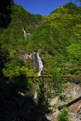 不動滝と銚子滝（左上）、（奈良県　吉野郡　上北山村　坂本貯水池　国道425号線沿い）