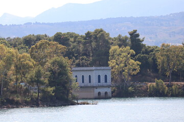 Casa sul lago di Maratona 