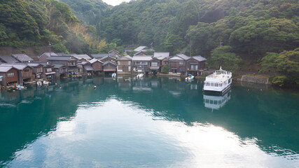 伊根の舟屋から　京都