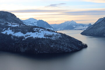 Jezioro w Szwajcarii