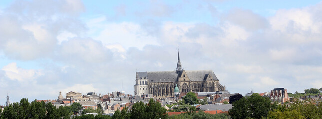 Basilique de Saint-Quentin / 02