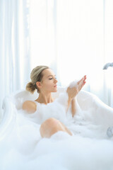 Naklejka premium Woman in a bathtub