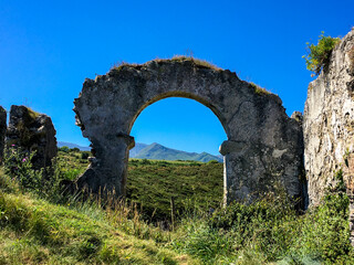 Fototapeta na wymiar Church ruins in the countryside