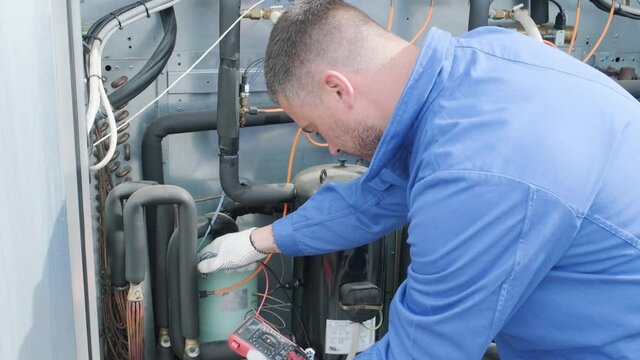 Resistance test of temperature sensors in the cooling supply section of the ventilation unit