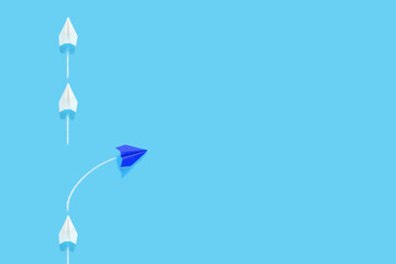 列からはみ出る紙飛行機 1