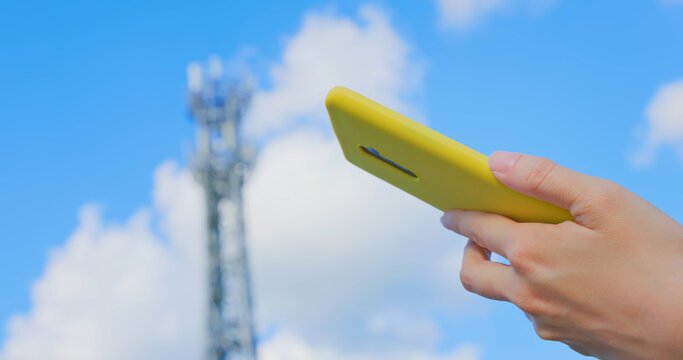 woman use smartphone