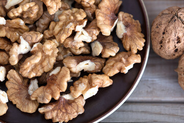 Walnut kernels and walnuts