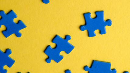 scattered blue puzzles, children's logic game